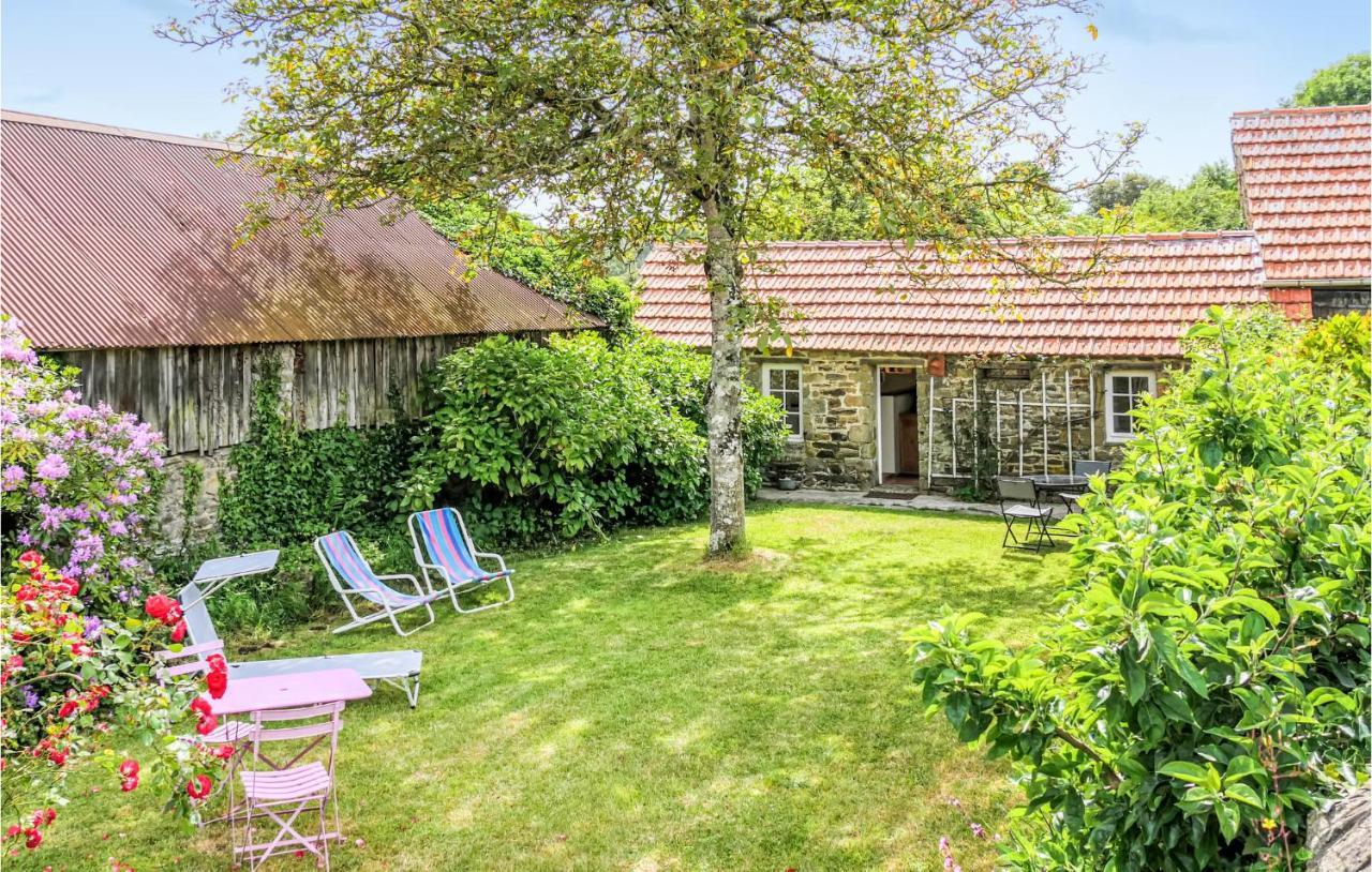 Stunning Home In Quettehou With Wifi エクステリア 写真