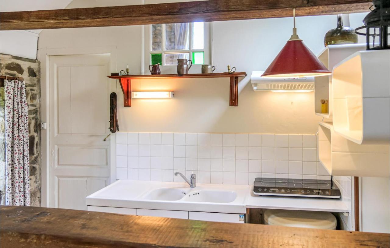 Stunning Home In Quettehou With Wifi エクステリア 写真